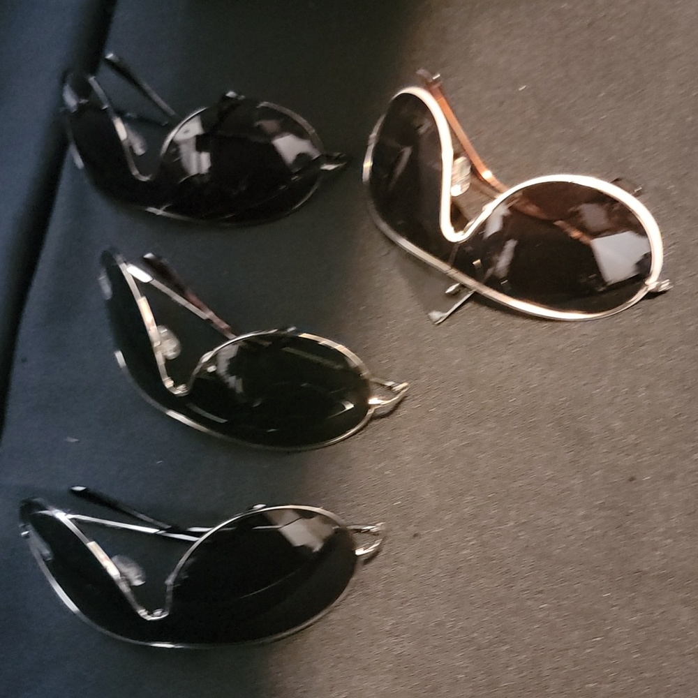 Sunglass bundle - Picture 4 of 12